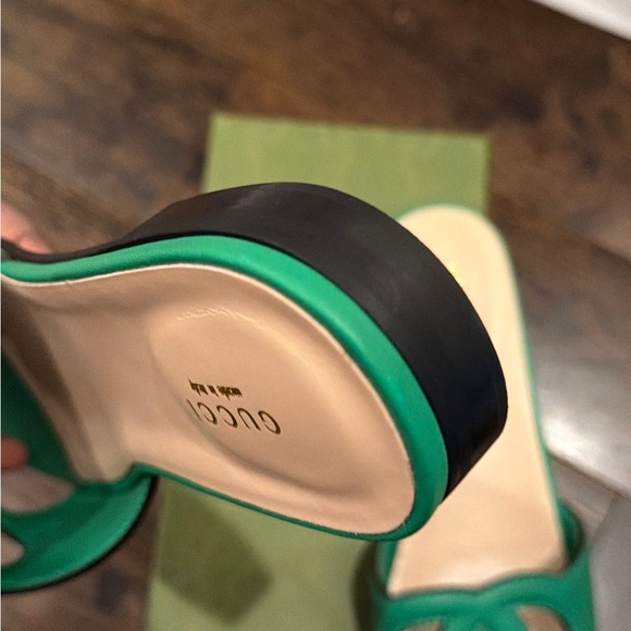 Gucci Green Leather Interlocking GG Slip-On Mules - Picture 4 of 8